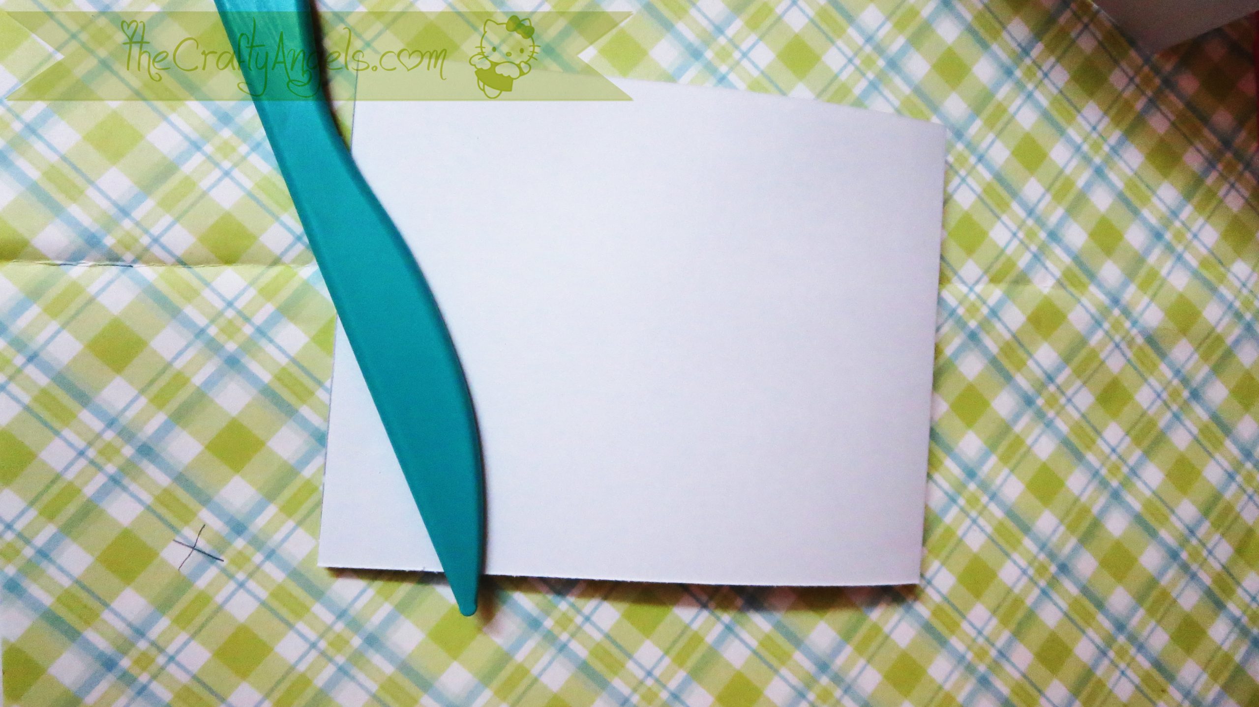 Quilling comb flower tutorial (15) The Crafty Angels