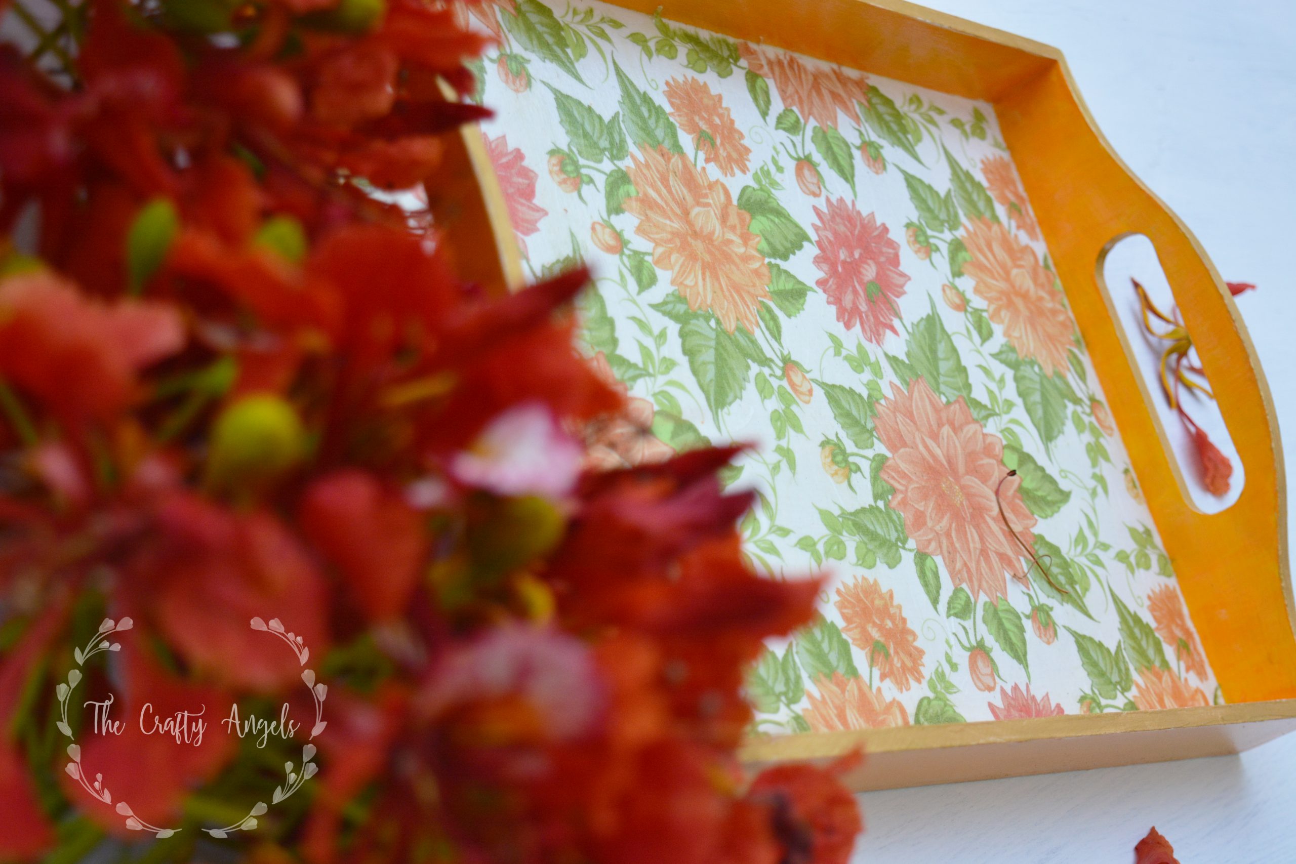 Decoupage video tutorial with decoupage napkin and mod podge (20) The