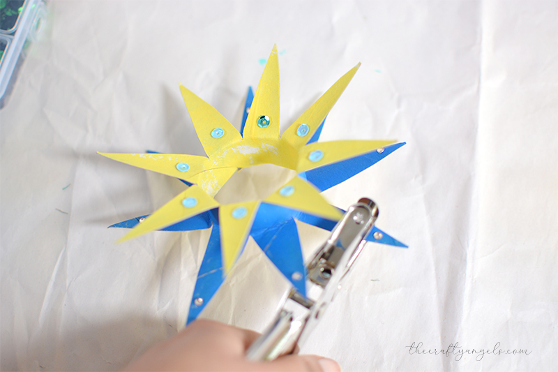 Beautiful Recycled Christmas Star DIY toilet paper roll christmas start paper snowflake kids craft